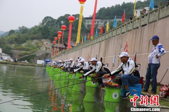  第八届中国升钟湖钓鱼大赛开赛 海内外近千名钓鱼运动员参赛