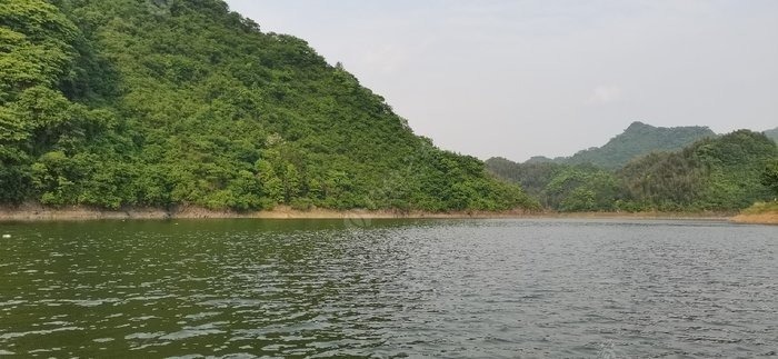 青山绿水风景秀，师途路亚探鳜行